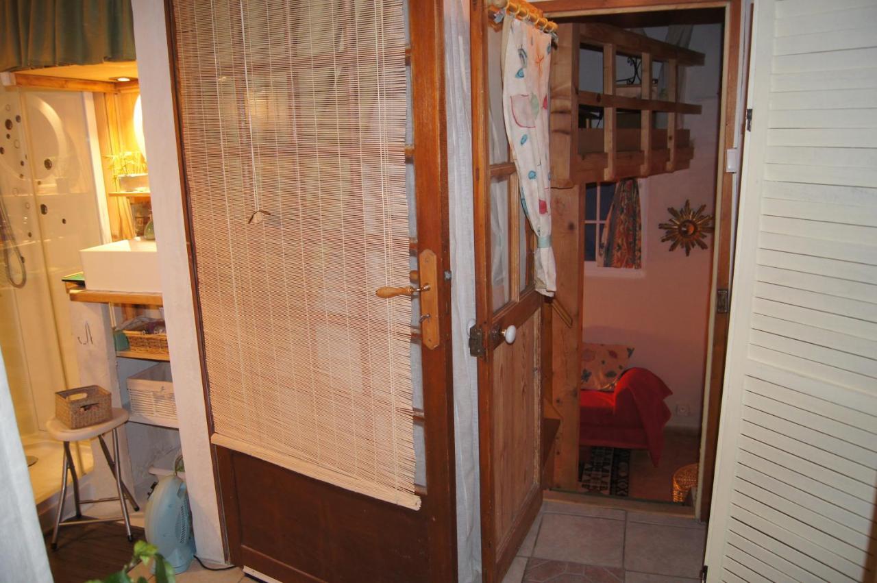 Petit Studio Atypique Et Cosy En Provence Saint-Étienne-les-Orgues Екстериор снимка